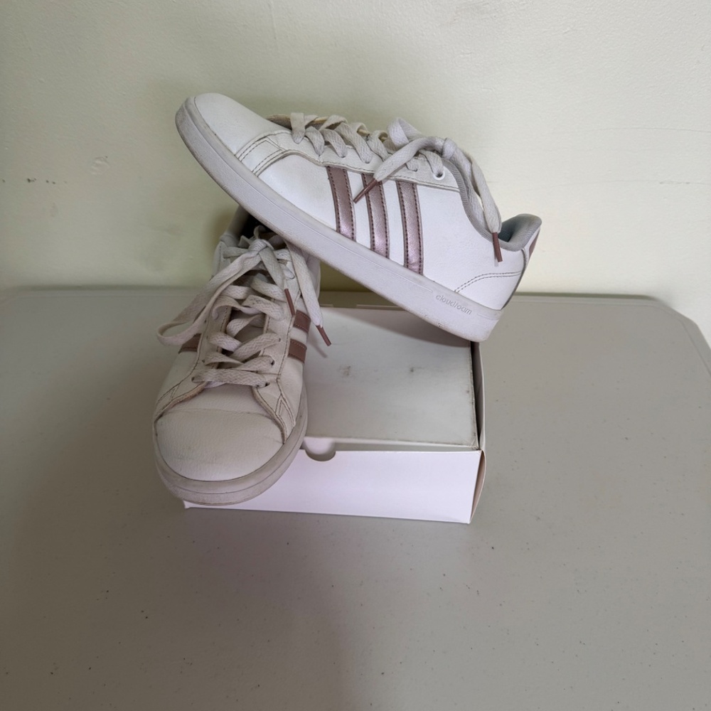 Adidas Women's Grand Court Base Sneakers Size 8 Style 28Y001 - Picture 3 of 8